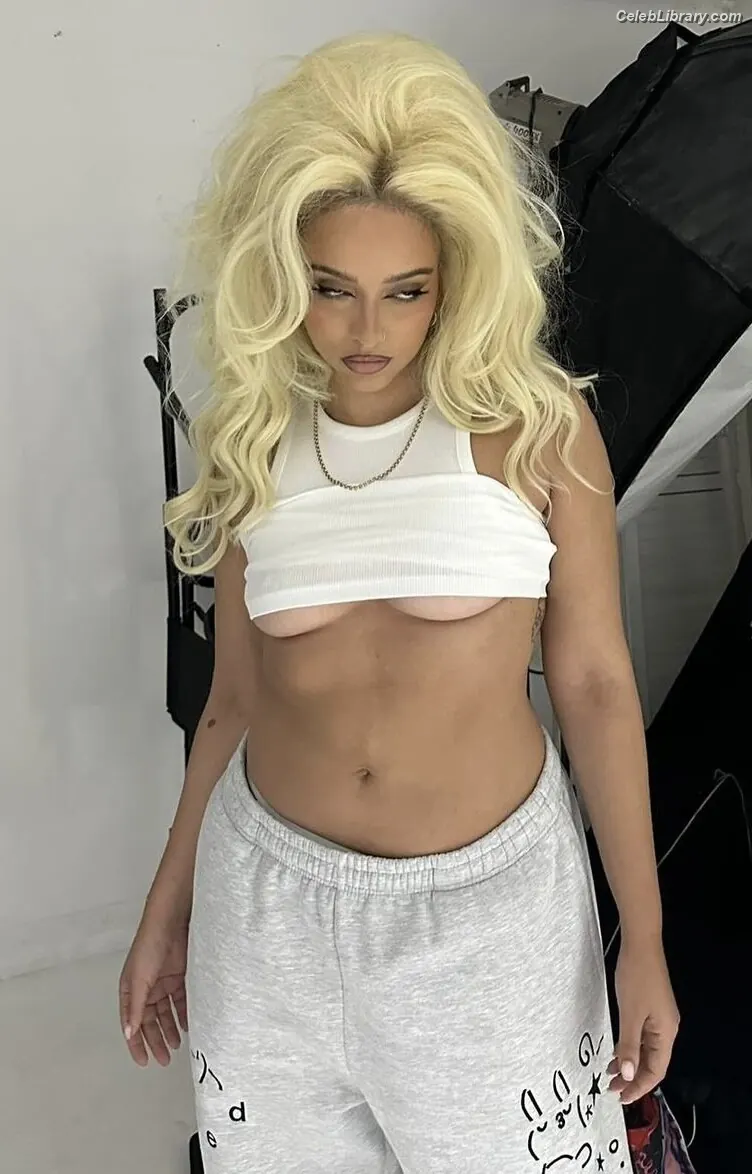 Jade Thirlwall photo 5 of 475