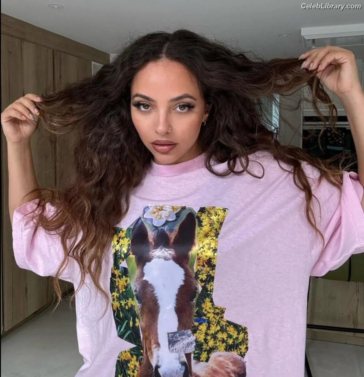 Jade Thirlwall photo 3 of 475