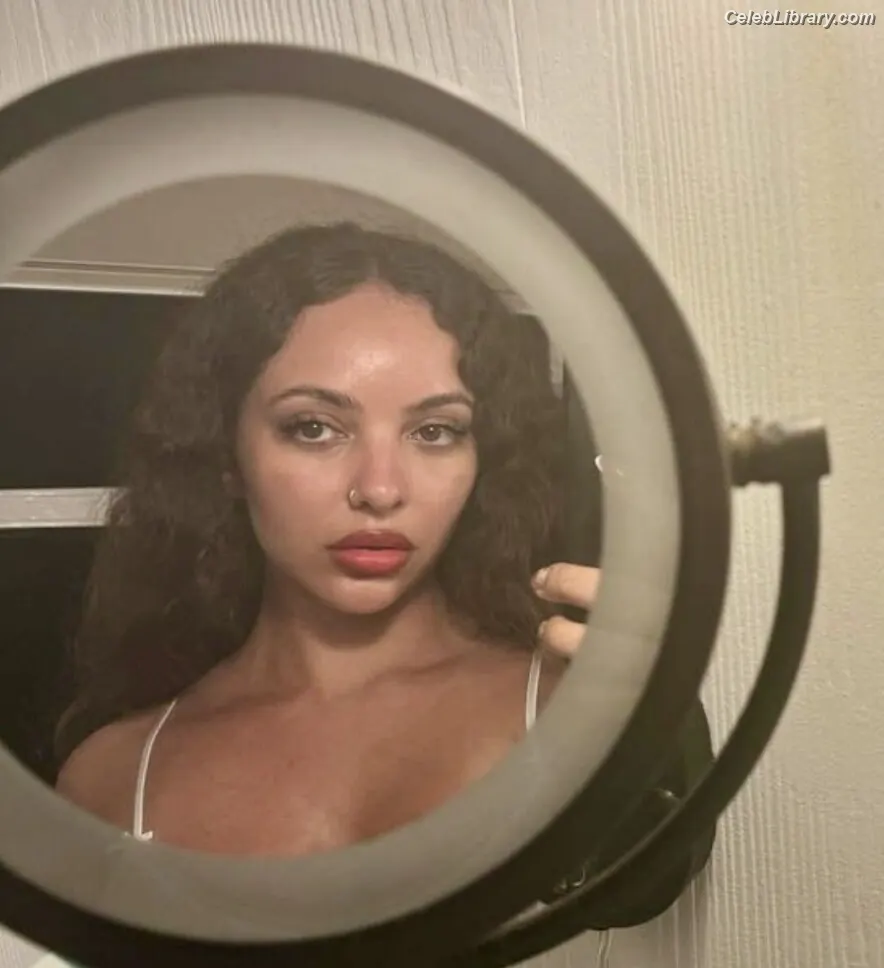 Jade Thirlwall photo 7 of 475