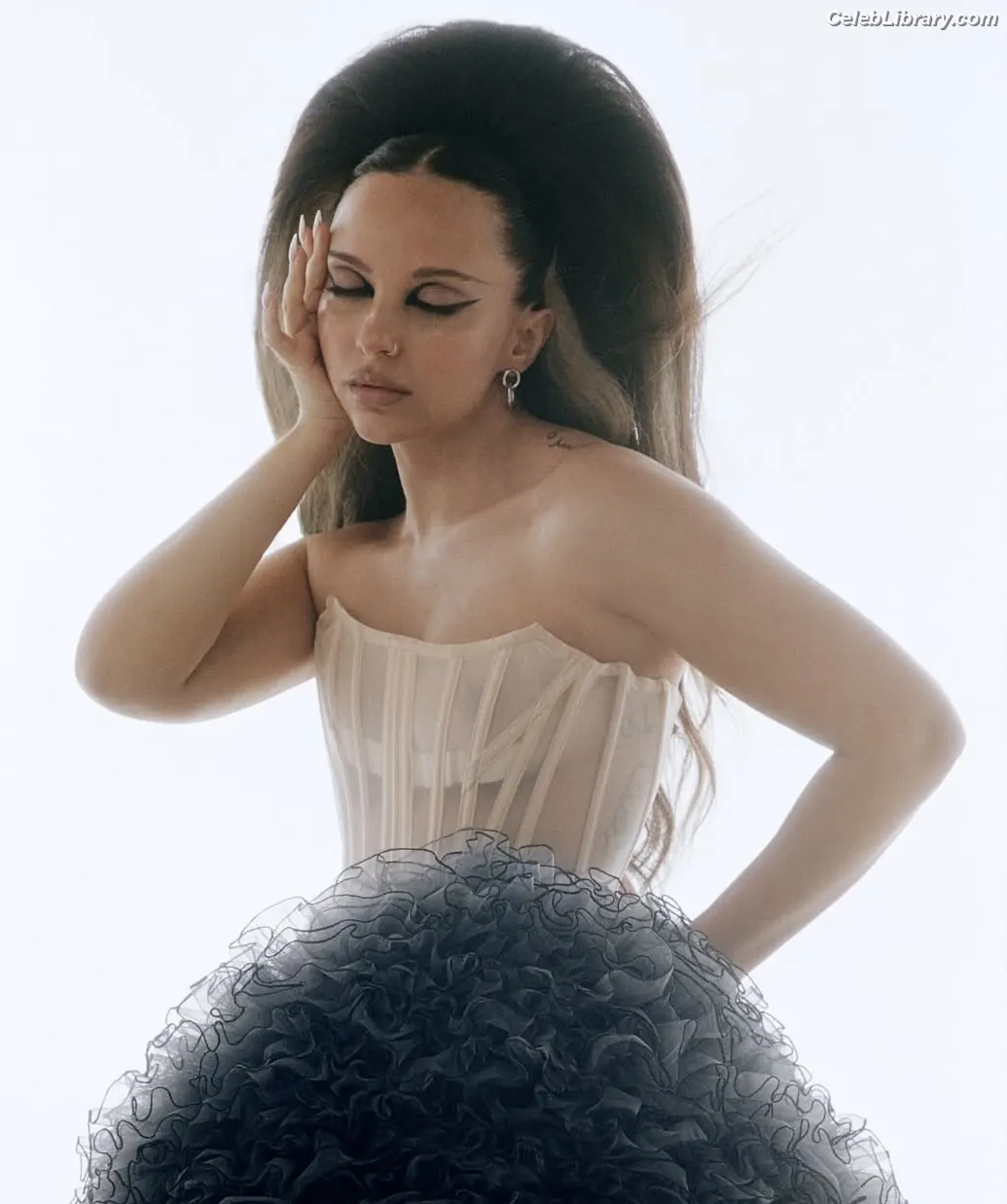 Jade Thirlwall photo 15 of 475