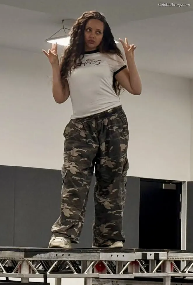 Jade Thirlwall photo 4 of 475