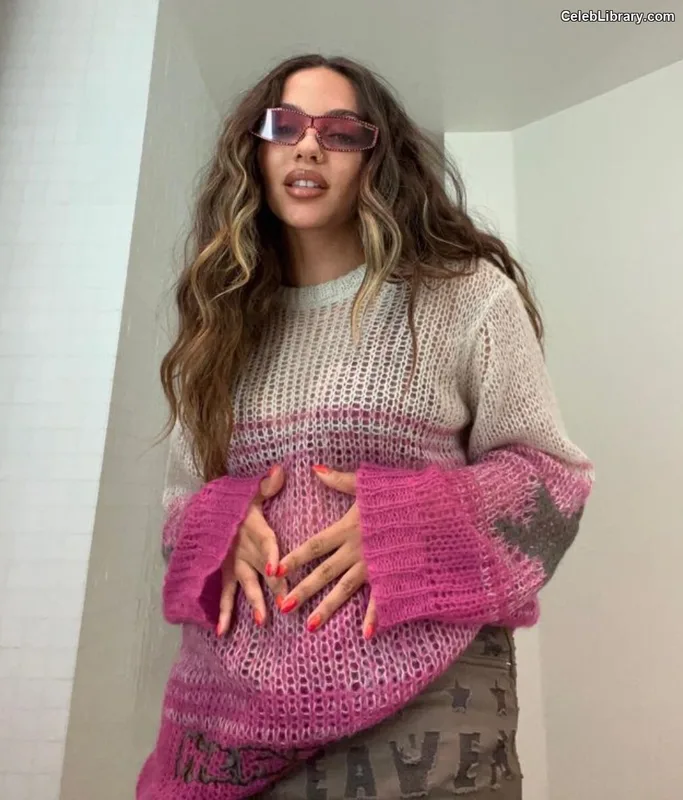 Jade Thirlwall photo 5 of 476