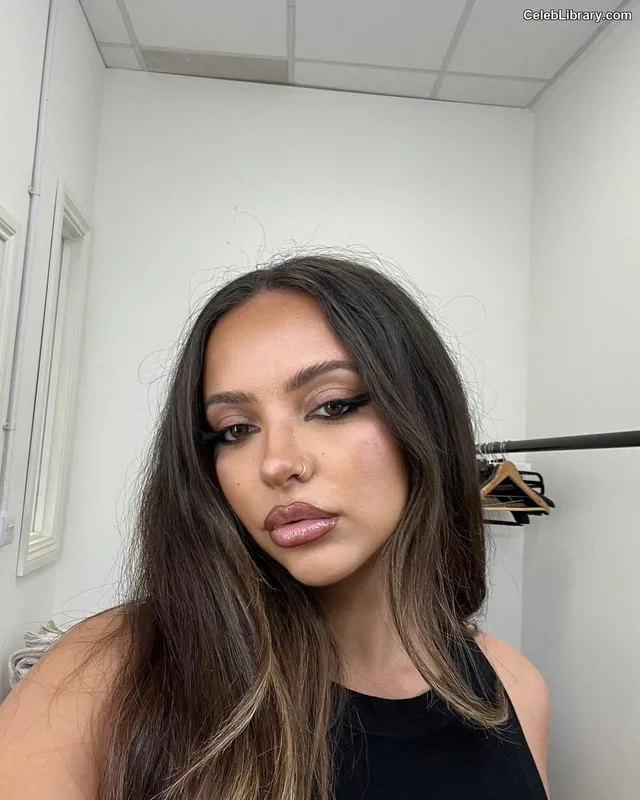 Jade Thirlwall photo 9 of 476