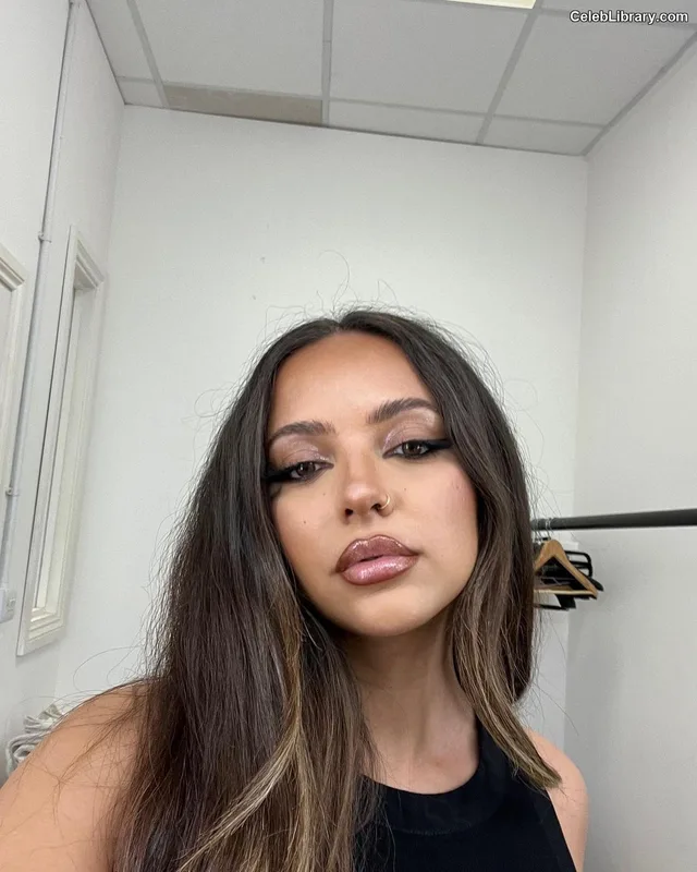 Jade Thirlwall photo 10 of 476
