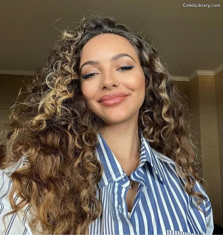 Jade Thirlwall photo 21 of 476