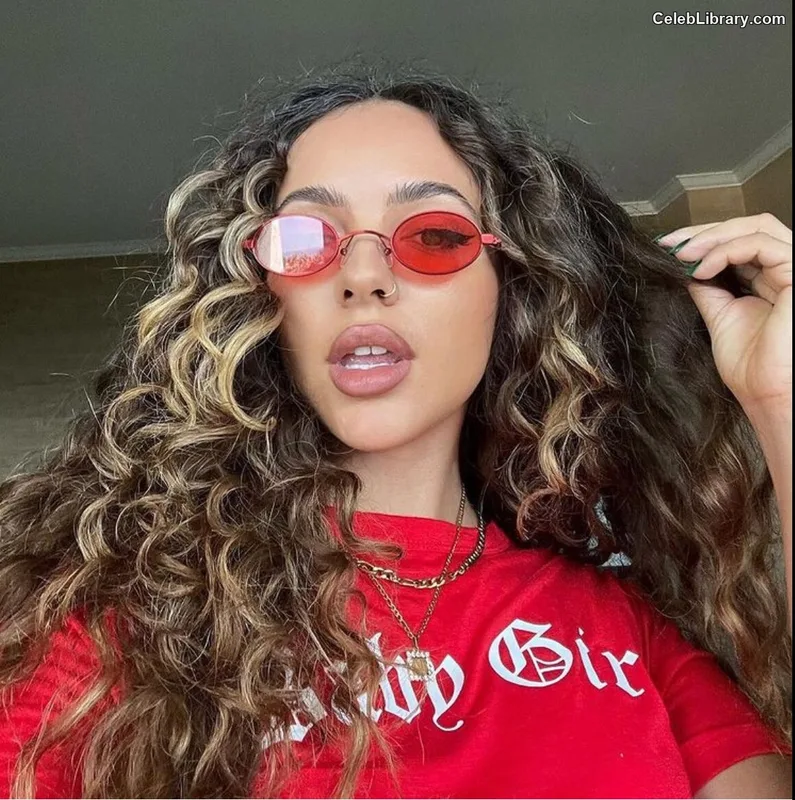 Jade Thirlwall photo 17 of 476