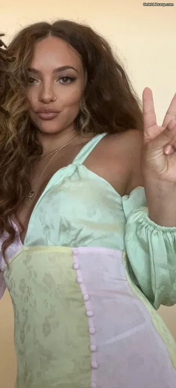 Jade Thirlwall photo 8 of 476
