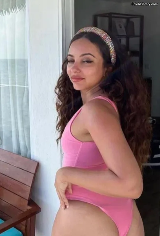 Jade Thirlwall photo 9 of 476