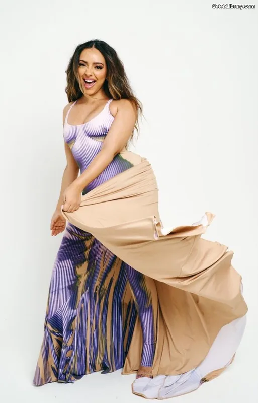 Jade Thirlwall photo 5 of 476