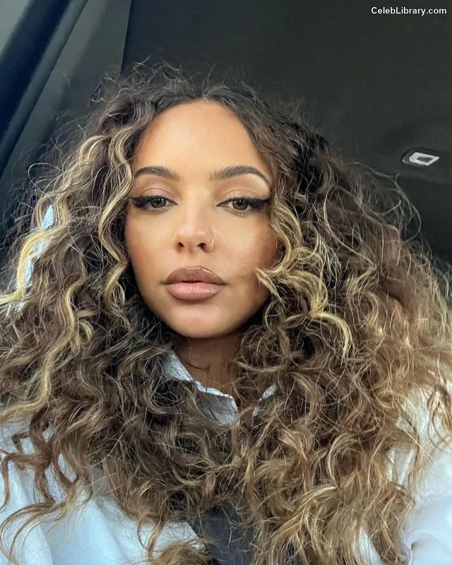 Jade Thirlwall photo 8 of 476