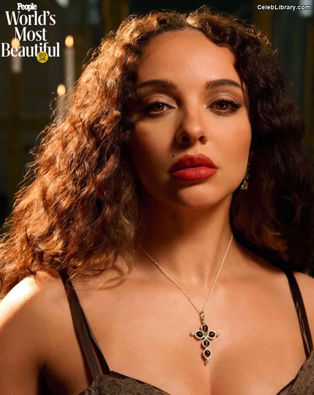 Jade Thirlwall photo 6 of 476