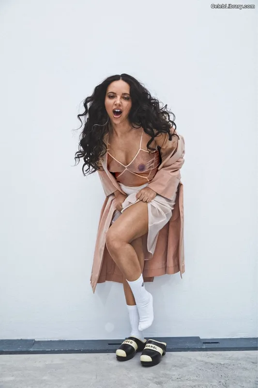 Jade Thirlwall photo 11 of 476