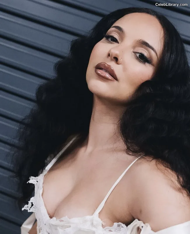 Jade Thirlwall photo 14 of 476