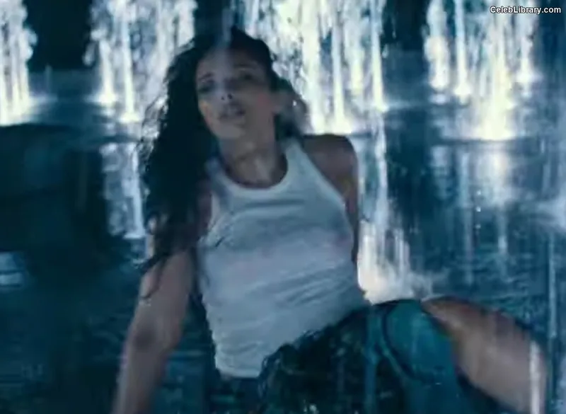 Jade Thirlwall photo 18 of 476