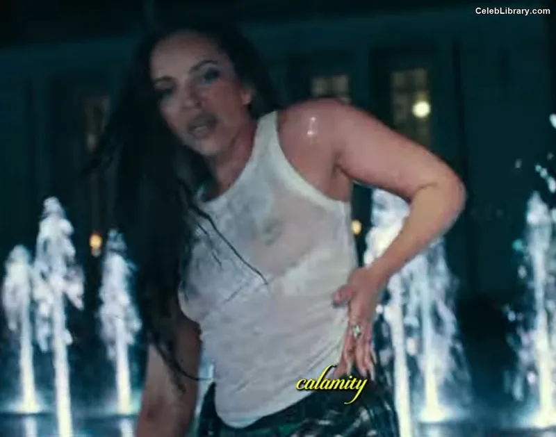 Jade Thirlwall photo 4 of 476