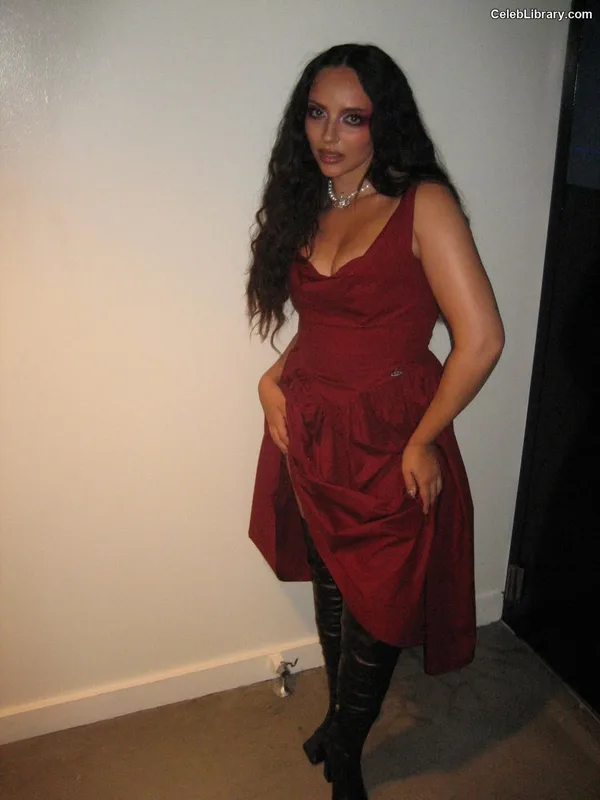 Jade Thirlwall photo 1 of 476