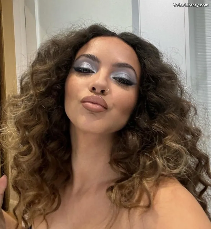 Jade Thirlwall photo 5 of 476