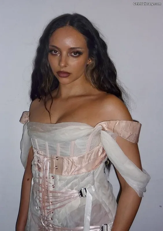 Jade Thirlwall photo 23 of 476