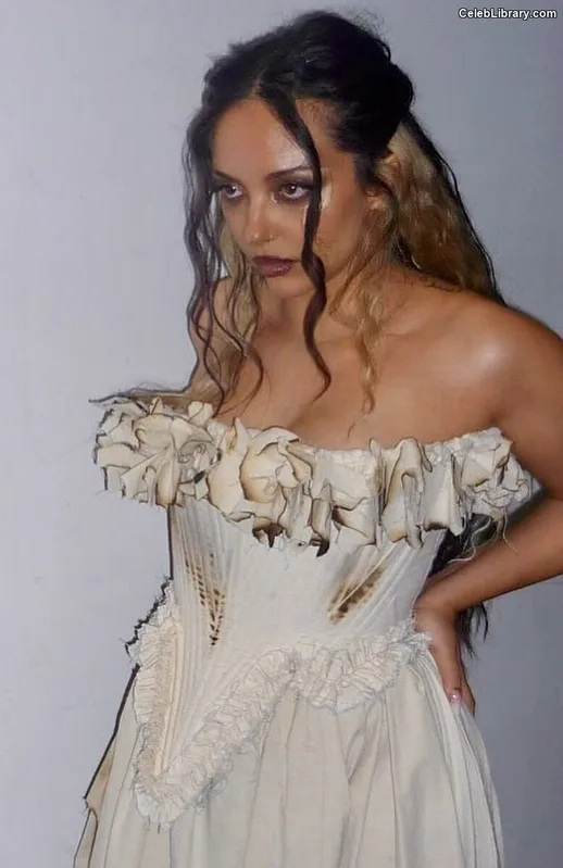 Jade Thirlwall photo 24 of 476