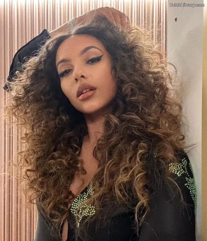 Jade Thirlwall photo 9 of 476