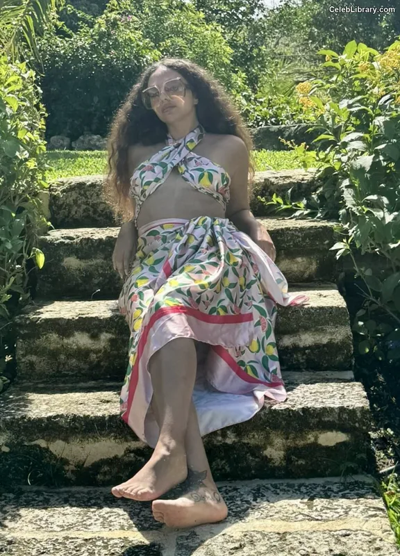Jade Thirlwall photo 18 of 476