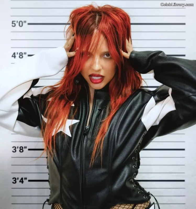 Jade Thirlwall photo 2 of 476