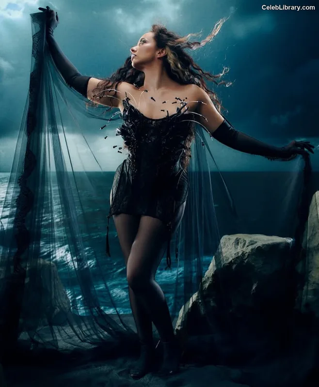 Jade Thirlwall photo 8 of 476