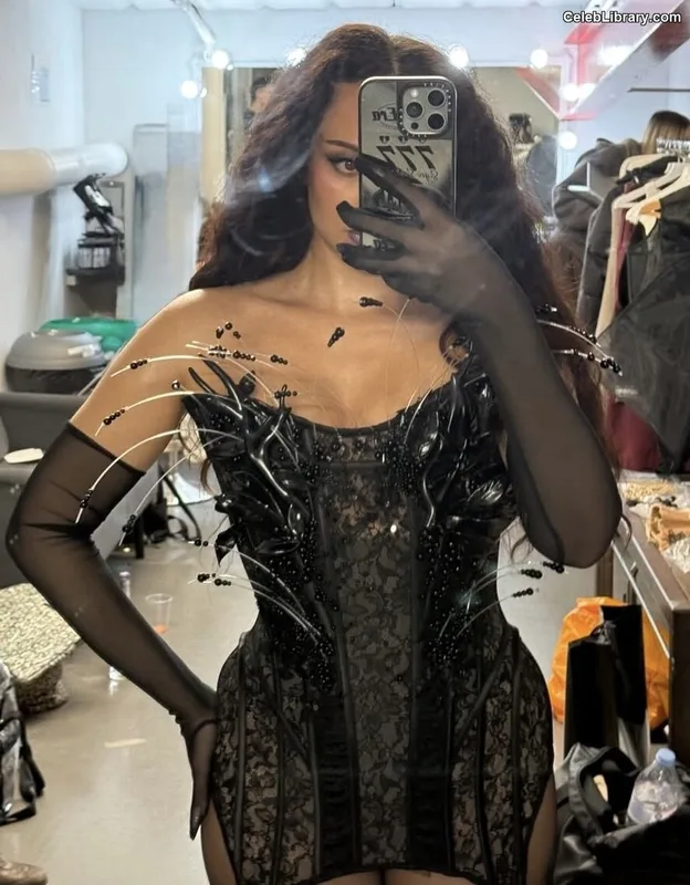 Jade Thirlwall photo 17 of 476