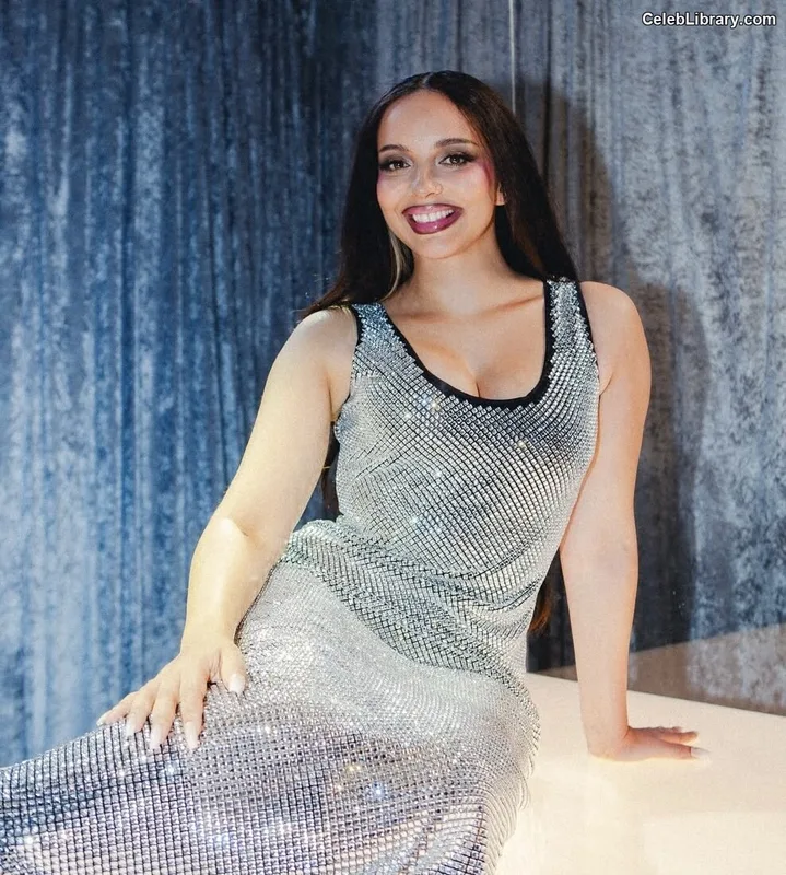 Jade Thirlwall photo 19 of 476