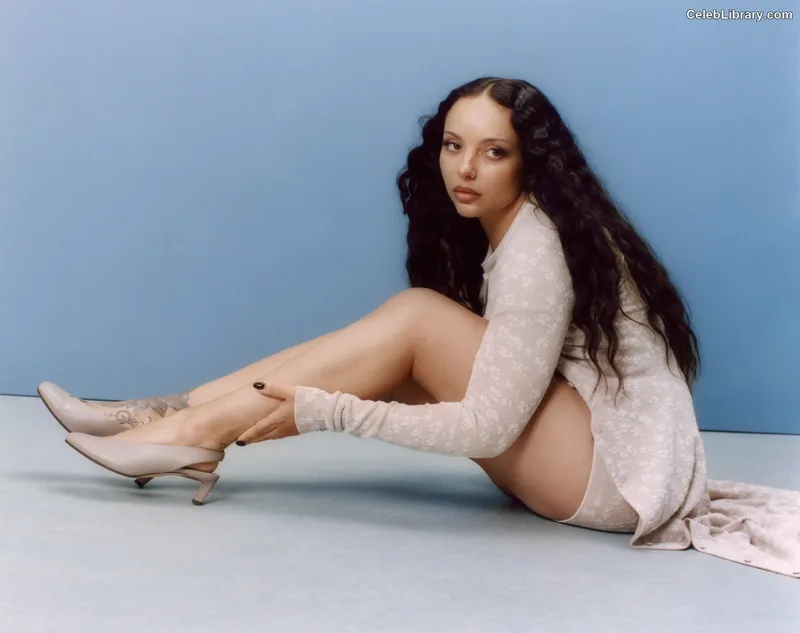 Jade Thirlwall photo 19 of 476