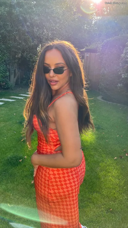 Jade Thirlwall photo 2 of 476
