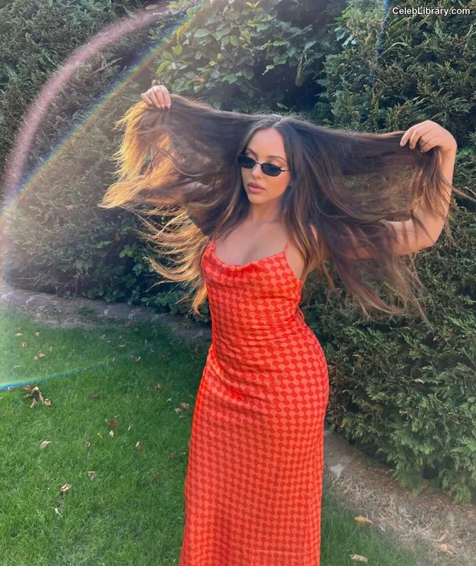 Jade Thirlwall photo 3 of 476