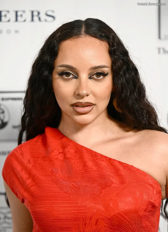 Jade Thirlwall photo 4 of 476