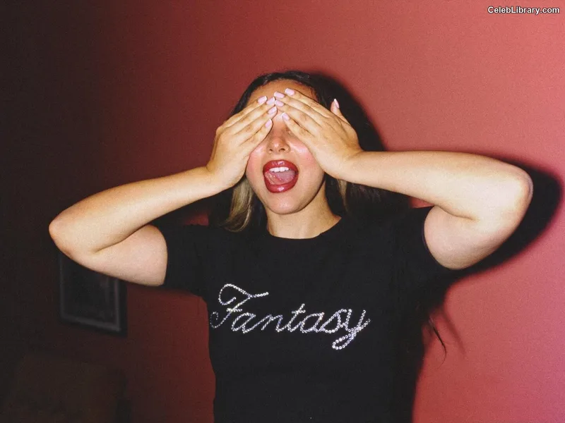 Jade Thirlwall photo 15 of 476
