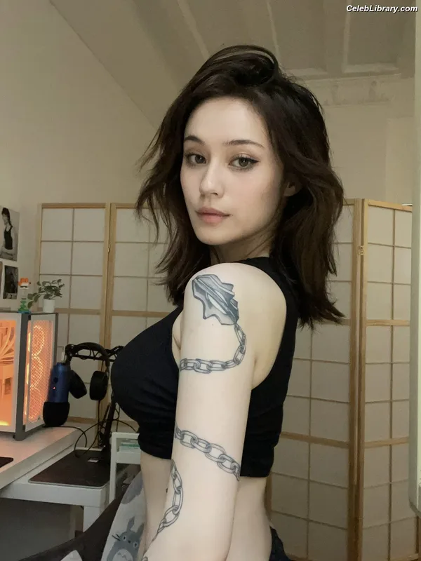 JadeyAnh photo 14 of 941