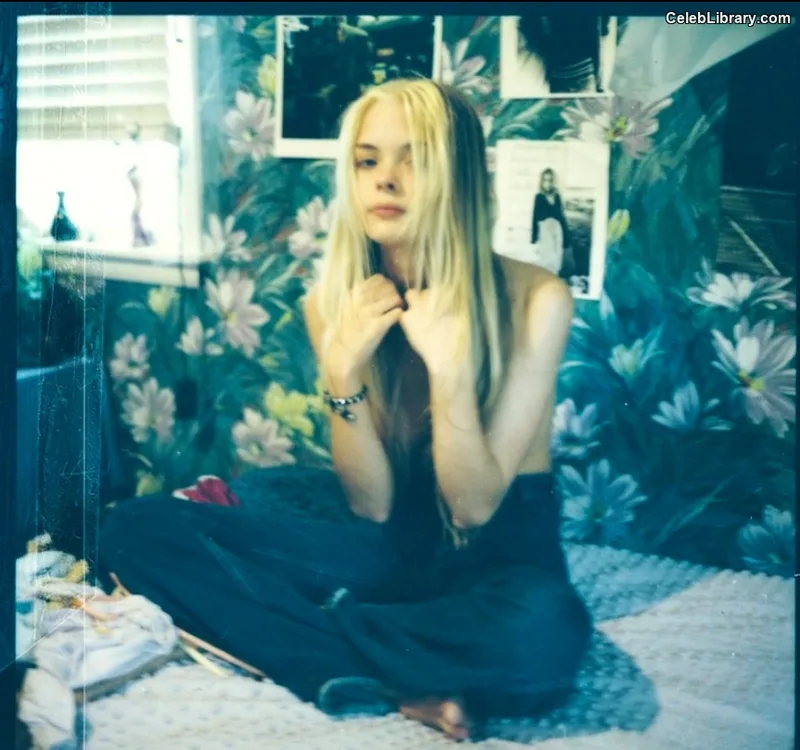 Jaime King photo 3 of 43