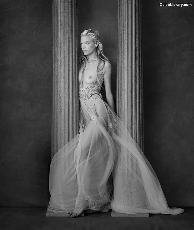 Jaime King photo 21 of 43
