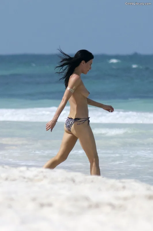 Jaime Murray photo 5 of 23
