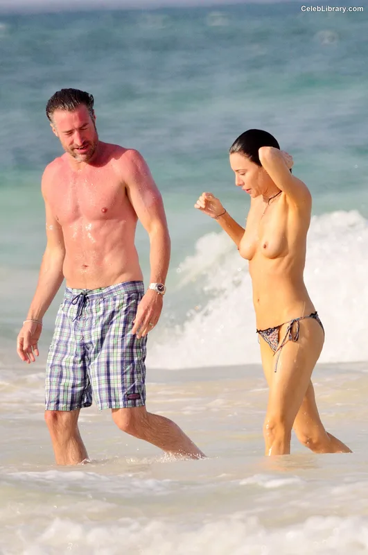 Jaime Murray photo 8 of 23