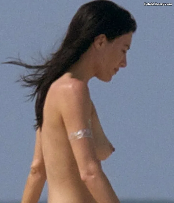 Jaime Murray photo 13 of 23