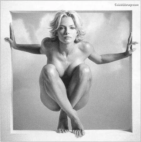 Jaime Pressly photo 16 of 299