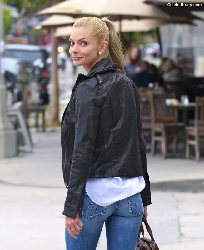Jaime Pressly photo 14 of 298