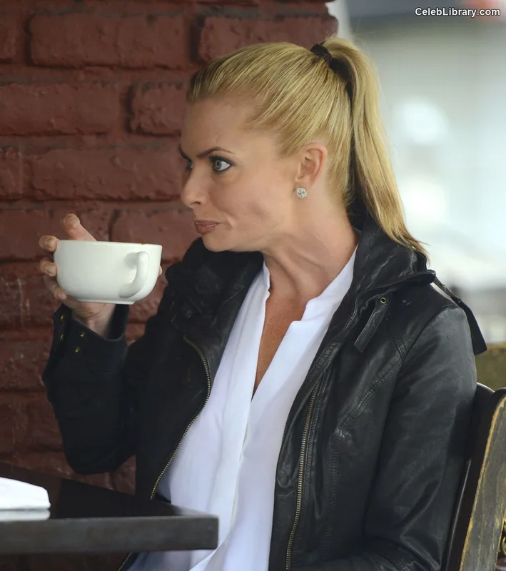 Jaime Pressly photo 16 of 298