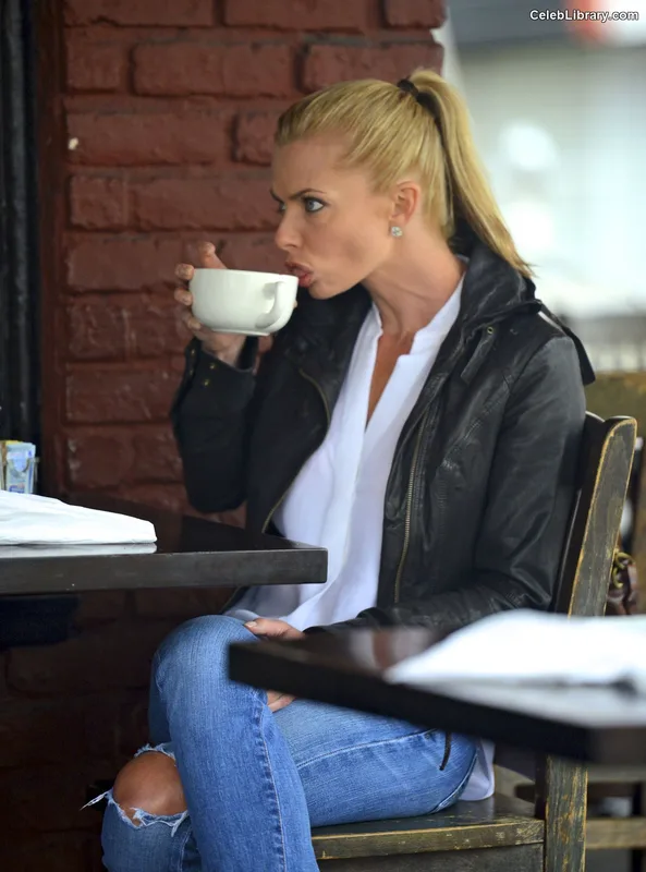 Jaime Pressly photo 19 of 298