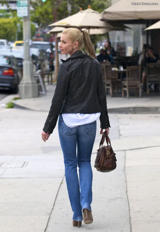 Jaime Pressly photo 23 of 298