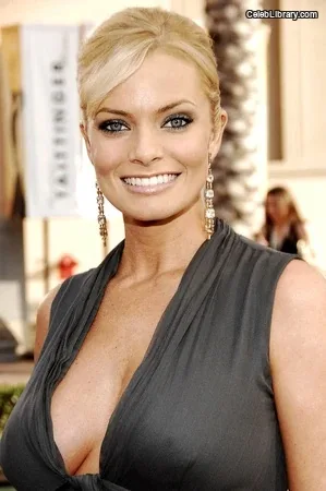Jaime Pressly photo 2 of 298
