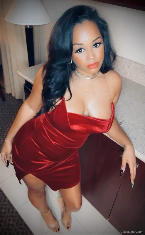 Jaimee Foxworth photo 1 of 32