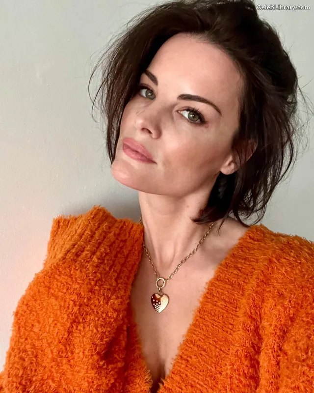 Jaimie Alexander photo 5 of 292