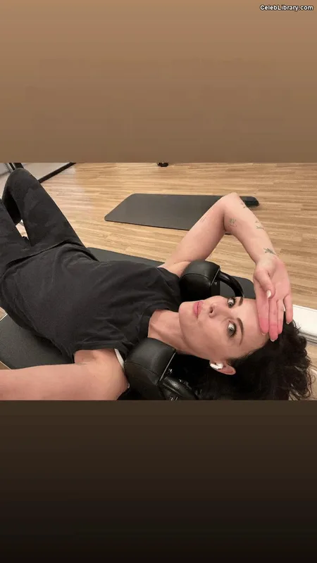 Jaimie Alexander photo 2 of 292