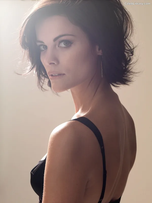 Jaimie Alexander photo 2 of 292